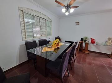 Casa · 200m² · 3 Quartos · 2 Vagas · Casa com 3 quartos à venda no Bairro Cidade Jardim - Uberlândia/MG