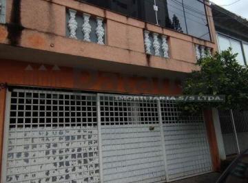 Casa · 172m² · 4 Quartos · 2 Vagas · Sobrado no Conjunto Residencial