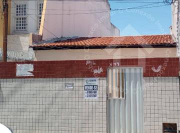 Casa com quintal no Salgado Filho · Casa com quintal no Salgado Filho