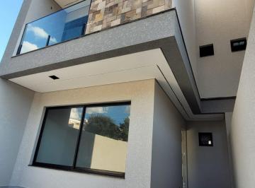 Casa de 3 quartos, Curitiba · Sobrado a venda com 3 dormitórios e uma suíte no xaxim