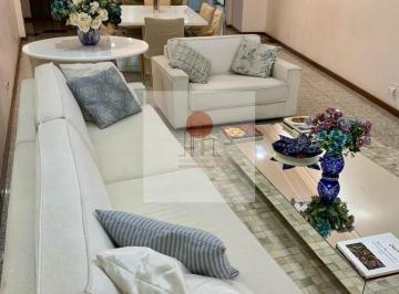 Apartamento · 278m² · 4 Quartos · 3 Vagas · Excelente apartamento com 4 quartos/ 2 suítes a uma quadra do mar na Praia da Costa