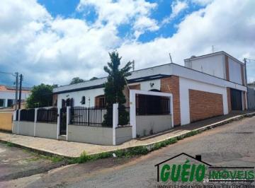 Foto 01 · Casa, Ginásio, Itararé, SP