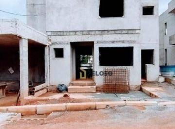 c9934a25237b85b340994ae4fc149b4c3c11797f · Sobrado à venda em condomínio fechado | 350m² | 4 dormitórios | 2 suítes | 4 vagas | Jardim Floresta