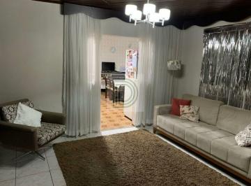 Casa · 233m² · 4 Quartos · 3 Vagas · Oportunidade  no Jaguaré - Casa Térrea com  4 dormitórios.