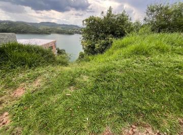 Terreno , Igaratá · Excelente terreno pé na água em condomínio fechado na cidade de Igaratá - SP