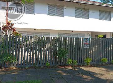 Casa · 190m² · 5 Quartos · 5 Vagas · Oportunidade Única: Casa no Centro de Guaratuba com Suíte e Churrasqueira