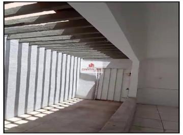 12b363953596a3d1056184ea37fd7b3a.jpg · Casa com 3 quartos, sendo 1 suíte
