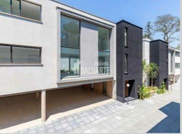 Casa · 686m² · 4 Quartos · 4 Vagas · Linda Casa em Condominio!