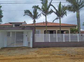 Casa de 3 quartos, Laguna · Casa com 3 quartos à venda em Cabeçudas