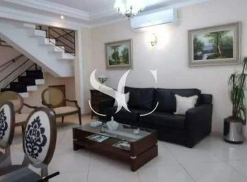 Casa · 200m² · 4 Quartos · 2 Vagas · Casa para venda com 200 m² ,no bairro do Campo Grande em Santos/SP