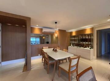 Apartamento de 4 quartos, Rio de Janeiro · Apartamento amplo com 194m² sendo 4 quartos, vista livre e andar alto.