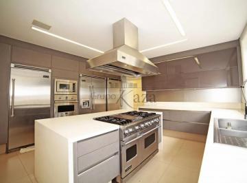 Casa de 4 quartos, São Paulo · Casa no Jardim Europa com 4 Suítes e 700 metros quadrados