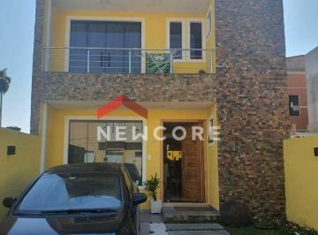 Casa · 180m² · 3 Quartos · 2 Vagas · Sobrado em Rua José Manoel Voluz - Pinheirinho - Curitiba/PR