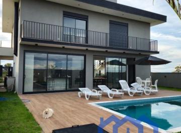 Foto 01 · Casa com 3 Quartos e 4 banheiros à Venda, 450 m² por R$ 1.650.000 Cód. ch1455
