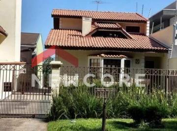 Casa de 4 quartos, Curitiba · Casa em Rua Napoleão Bonaparte - Tarumã - Curitiba/PR