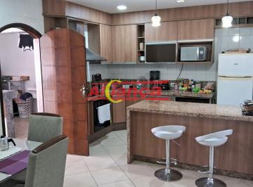 Casa · 250m² · 3 Quartos · 4 Vagas · Sobrado com 3 dormitórios e 1 suite terreno 10x12,5. Todo mobiliado com planejados.