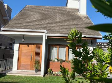 687107.jpg · Casa 2 Dormitórios - Bairro Centro