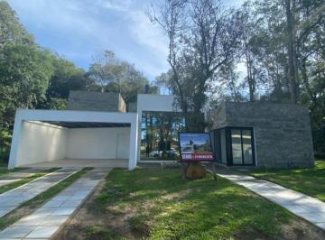 421704.jpg · Casa 4 Dormitórios - Bairro Planalto