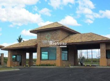 a77e4d4176f385286e41be3ab9e9386a24e990a4 · TERRA VISTA 377m²
