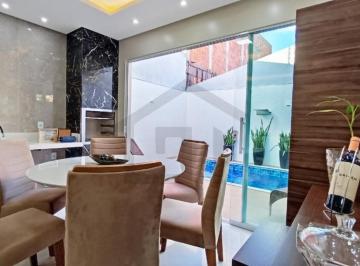 Foto 01 · Casa dos sonhos com 4 suítes, piscina e varanda gourmet no Bairro Bandeirantes