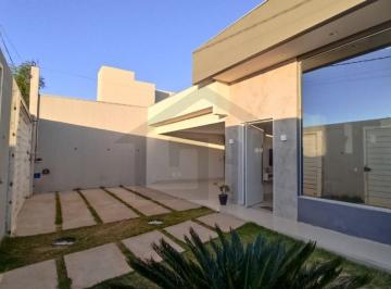Foto 01 · Casa alto padrão com 3 quartos sendo 2 suítes, piscina e churrasqueira no Parque Verde.