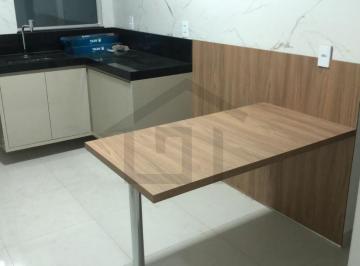 Foto 01 · Casa com 3 dormitorios sendo 1 suíte no Jardim Vitória