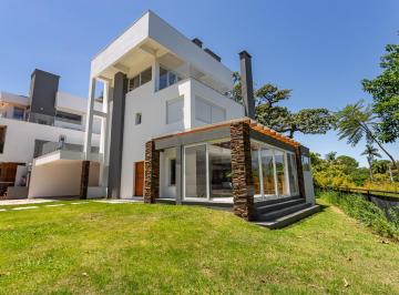 00004682AA_xx_1.jpg · CASA EM CONDOMÍNIO 4 DORMITORIOS - PORTO ALEGRE