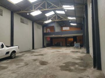 Comercial · 310m² · Galpãono Aricanduva com mezanino e 2 salas.