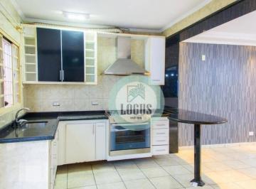 3690e4398a757cb9e70f72d4a030c47c13ef8d92 · Sobrado bem distribuída com 210m² composto por 3 dormitórios sendo 1 suíte com sacadas, à venda por 