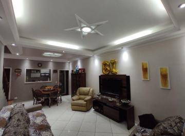 8074edde730fbefa2d4da14f81ef7a4a41b4cc3e · Sobrado bem distribuído com 2 residências, composto por 4 dormitórios sendo 1 suíte, à venda por R$ 