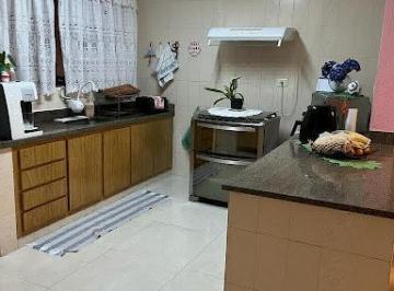 12cbc721b4532a7d132dd2125371357c09a3efa4 · Casa com 2 dormitórios à venda, 232 m² por R$ 1.280.000,00 - Vila Camilópolis - Santo André/SP