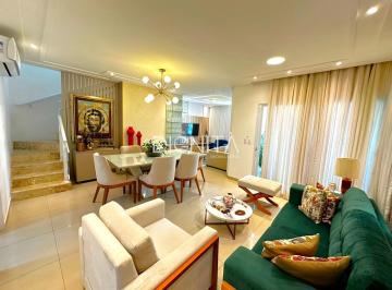 Casa · 204m² · 3 Quartos · 2 Vagas · Duplex Exclusivo no Eusébio | 3 Suítes + Dependência Completa + Projetados