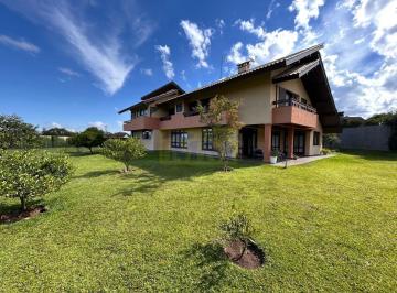 Casa · 431m² · 4 Quartos · 3 Vagas · Linda casa em condomínio no Centro de Pinhais com 2.133,59 m² de terreno