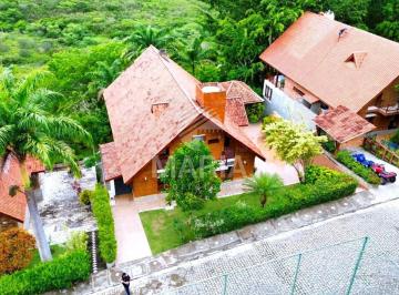Casa de 7 quartos, Gravatá · Casa em condomínio fechado a venda em Gravatá/PE!Com 7 quartos !