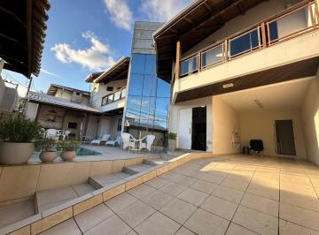 Fachada · SOBRADO MOBILIADO COM PISCINA NAS NAÇÕES EM BALNEÁRIO CAMBORIÚ