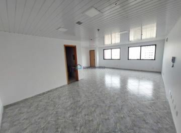 Comercial · 36m² · 2 Vagas · Conjunto comercial localizado na R Carneiro da Cunha