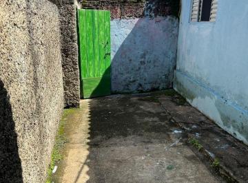 iOS9795ldeAMSg8F51v6X_33665c64e3425a40_GM4MTFkMGU3Njlj_o.jpg · Casa com 2 quartos para alugar em Lavras, no bairro Nova Lavras