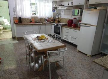 Casa · 146m² · 2 Quartos · 2 Vagas · Sobrado à venda, com 146m² no Jardim França. Com 2 dormitórios, sala e 2 vagas.