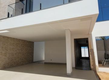 Casa de 3 quartos, Montes Claros · Casas de alto padrão no Bairro Reserva Real. Dois pavimentos