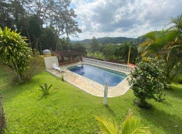 Foto 01 · Excelente chácara em Juquitiba com piscina e lago.