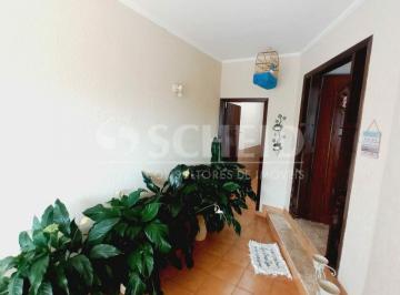 Casa · 220m² · 4 Quartos · 4 Vagas · Excelente Casa com 4 Dormitórios e 1 Suíte Ótima Localização