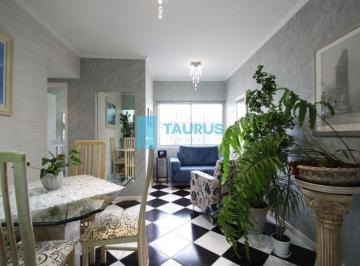 Foto 02 · Apartamento com 2 quartos à venda em Moema, São Paulo-SP.