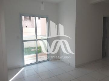 Foto 01 · Aceita financiamento. Apartamento térreo com 2 dormitórios, sala com varanda, 55m² no Cond. Pq. dos