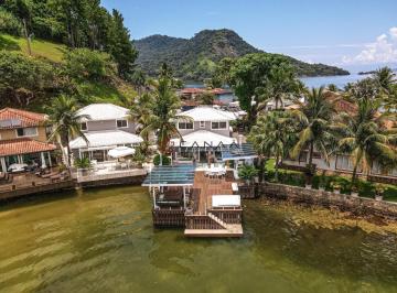 Casa · 450m² · 9 Quartos · 5 Vagas · Linda casa costeira em cond fechado com piscina, 9 suítes