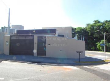 Casa · 202m² · 3 Quartos · 2 Vagas · Casa de 3 dormitórios com fino acabamento no bairro Residencial Dr. João Tajara