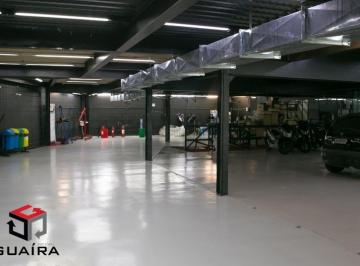 Comercial · 2385m² · 4 Vagas · Galpão com 2.385m², com 6 banheiros e 4 vagas de garagem.