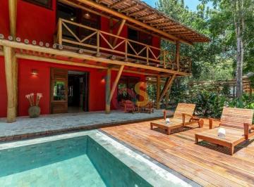 Casa · 294m² · 5 Quartos · 2 Vagas · Casa de Alto padrao com clube integrado em Trancoso