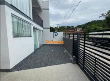 Casa · 188m² · 3 Quartos · 1 Vaga · Casa com 3 quartos e 3 banheiros, com telhado imbutido, no Poço Fundo!