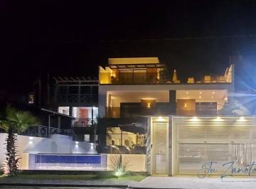 Casa · 500m² · 7 Quartos · 5 Vagas · Casa Alto Padrão 7 quartos Beira Mar em Guaratuba, Balneário Brejatuba