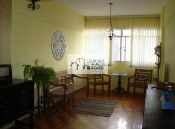Apartamento · 135m² · 4 Quartos · Apartamento claro e arejado, sol da manhã com 04 quartos